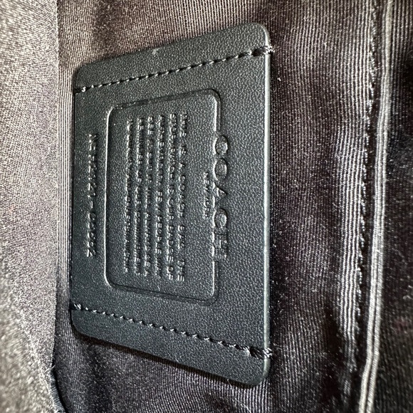 Authentic Coach Westway Belt Bag + Matching Coach AirPod Case – Camo Colorblock - Picture 7 of 9